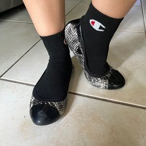 Snake skin elastic flats